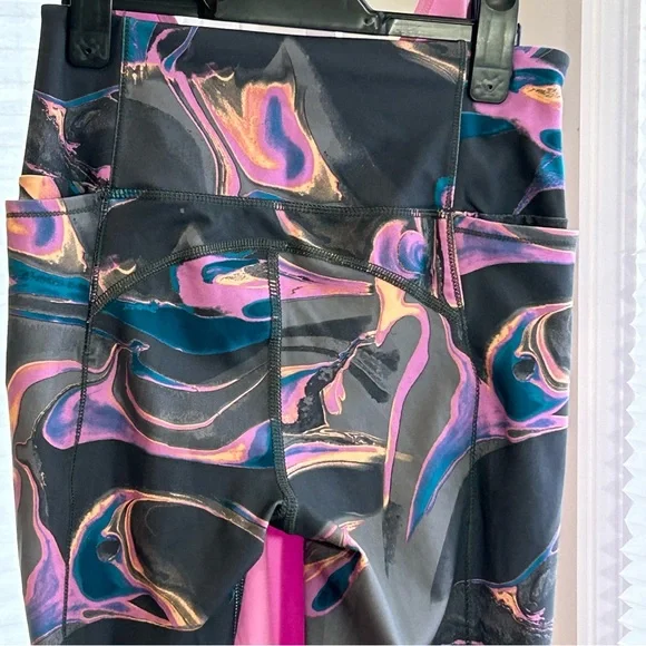 🇯🇲 Colorful Abstract Leggings - Picture 2 of 6